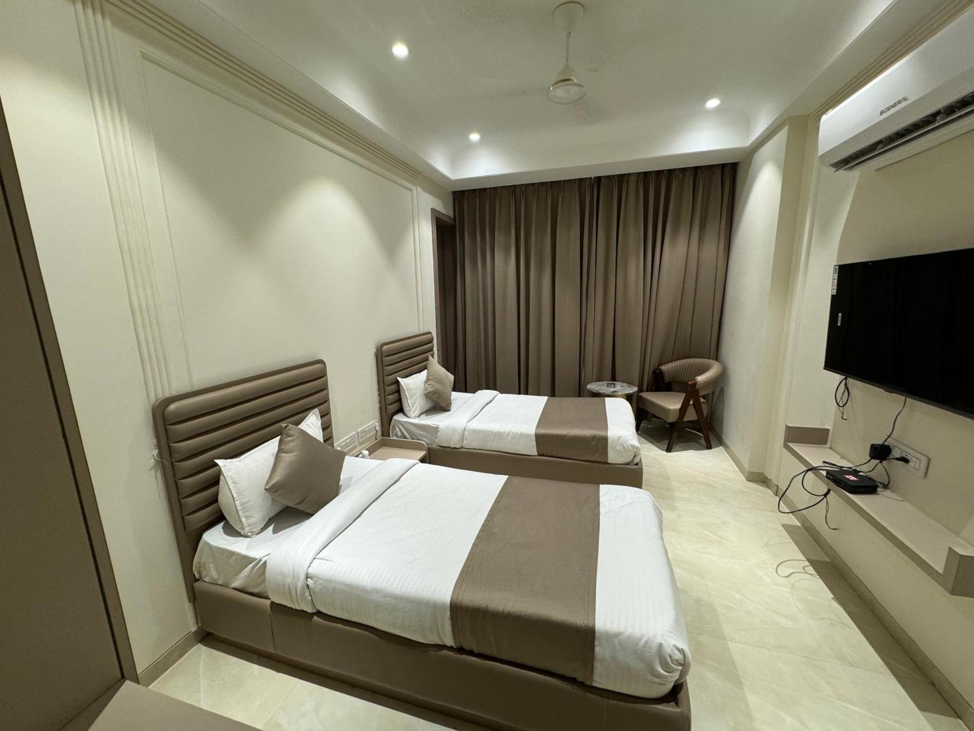 Hotel Fortune Inn Bhopal Bagian luar foto