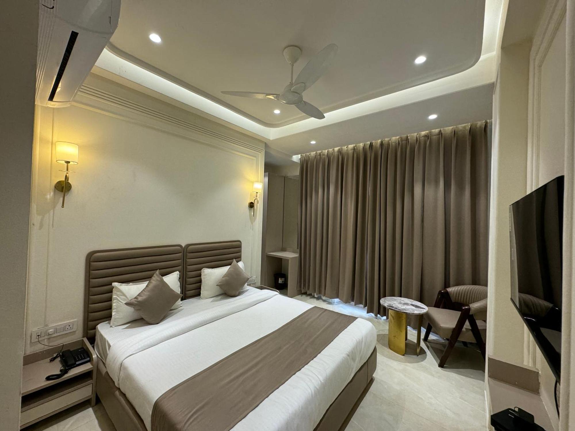 Hotel Fortune Inn Bhopal Bagian luar foto
