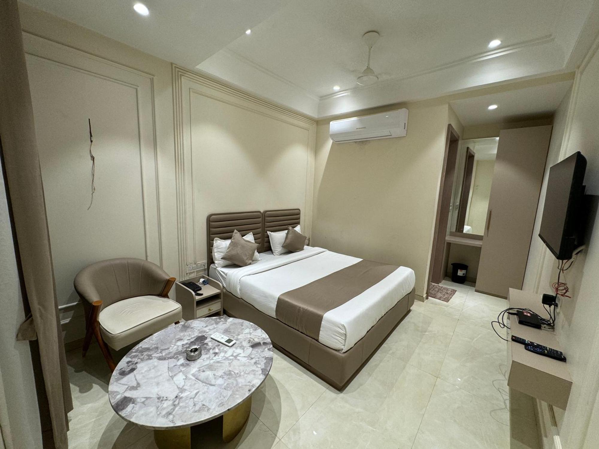 Hotel Fortune Inn Bhopal Bagian luar foto
