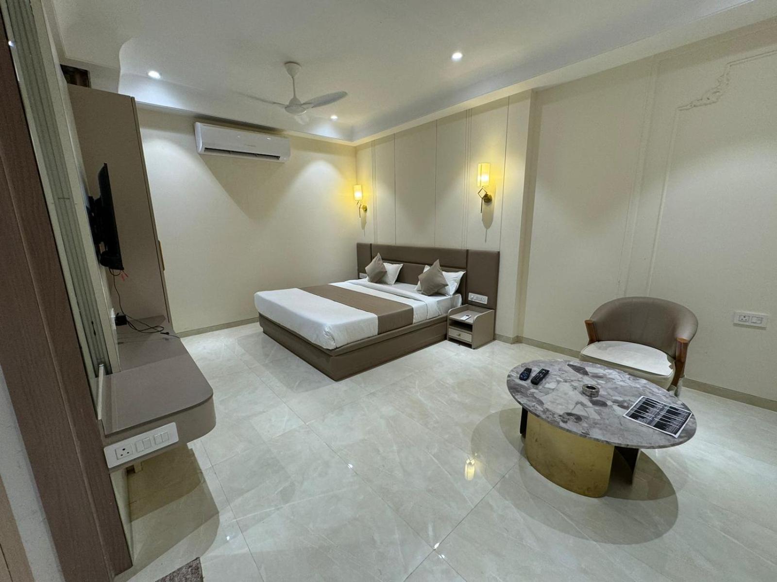 Hotel Fortune Inn Bhopal Bagian luar foto