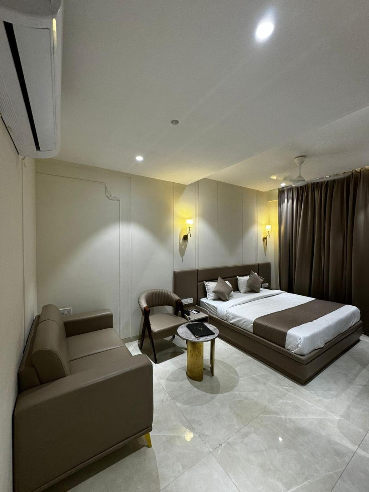 Hotel Fortune Inn Bhopal Bagian luar foto