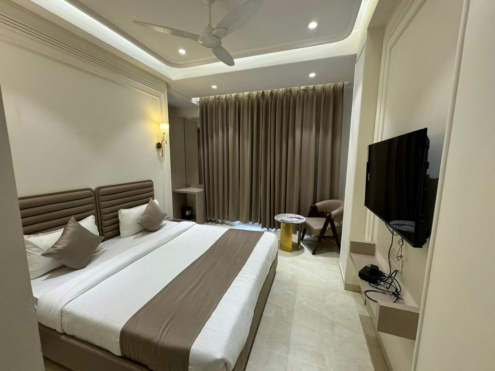 Hotel Fortune Inn Bhopal Bagian luar foto